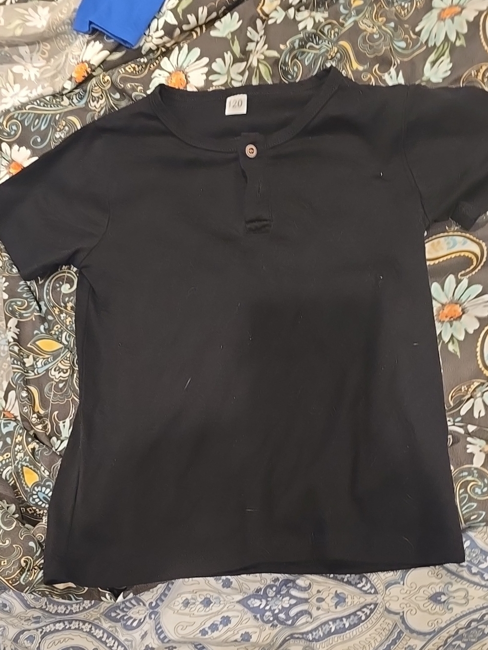 ❤️10/$10 Classic Black Short-Sleeve Henley Tee